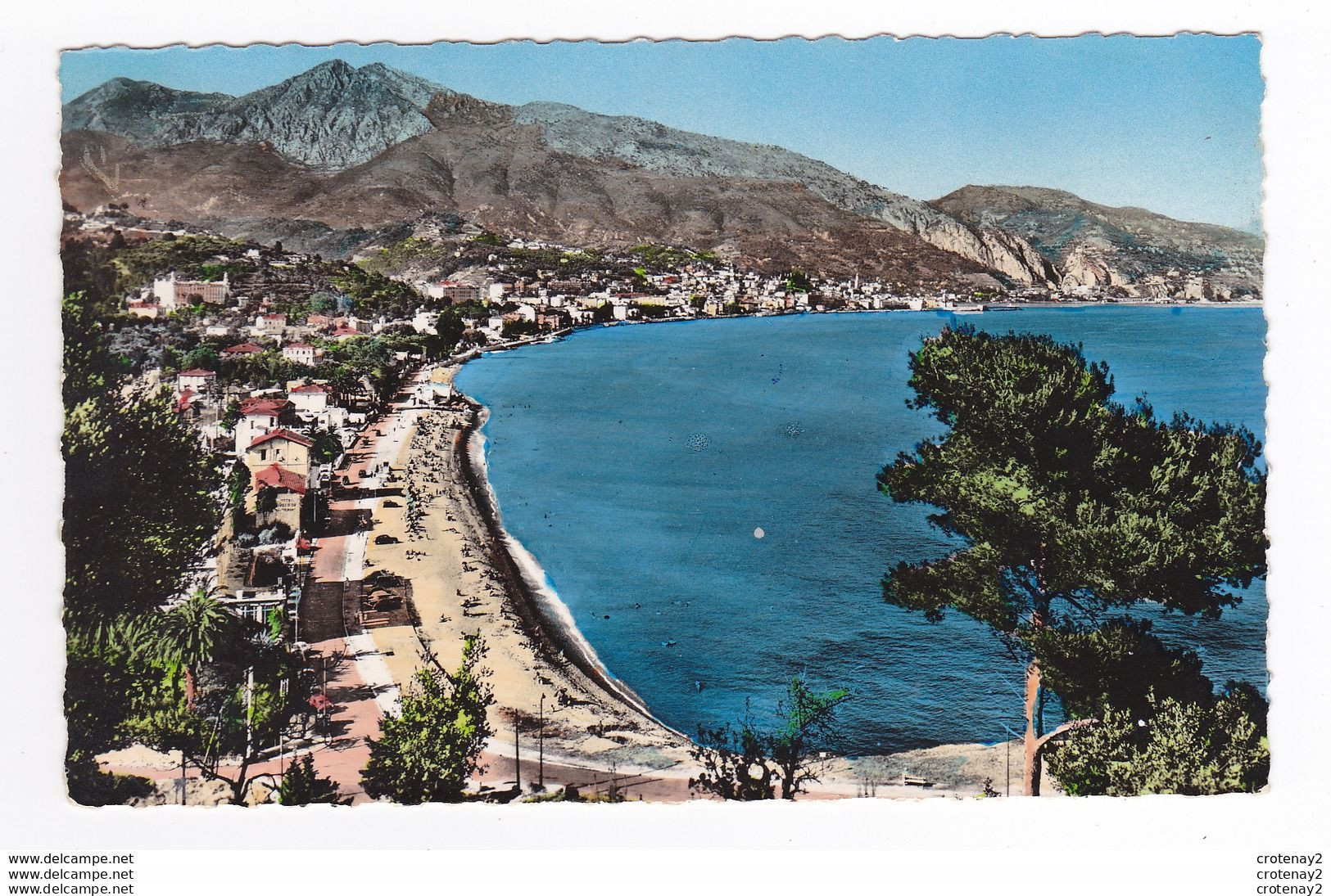 06 ROQUEBRUNE CAP MARTIN N°4 La Plage Et Au Fond Menton VOIR DOS - Roquebrune-Cap-Martin