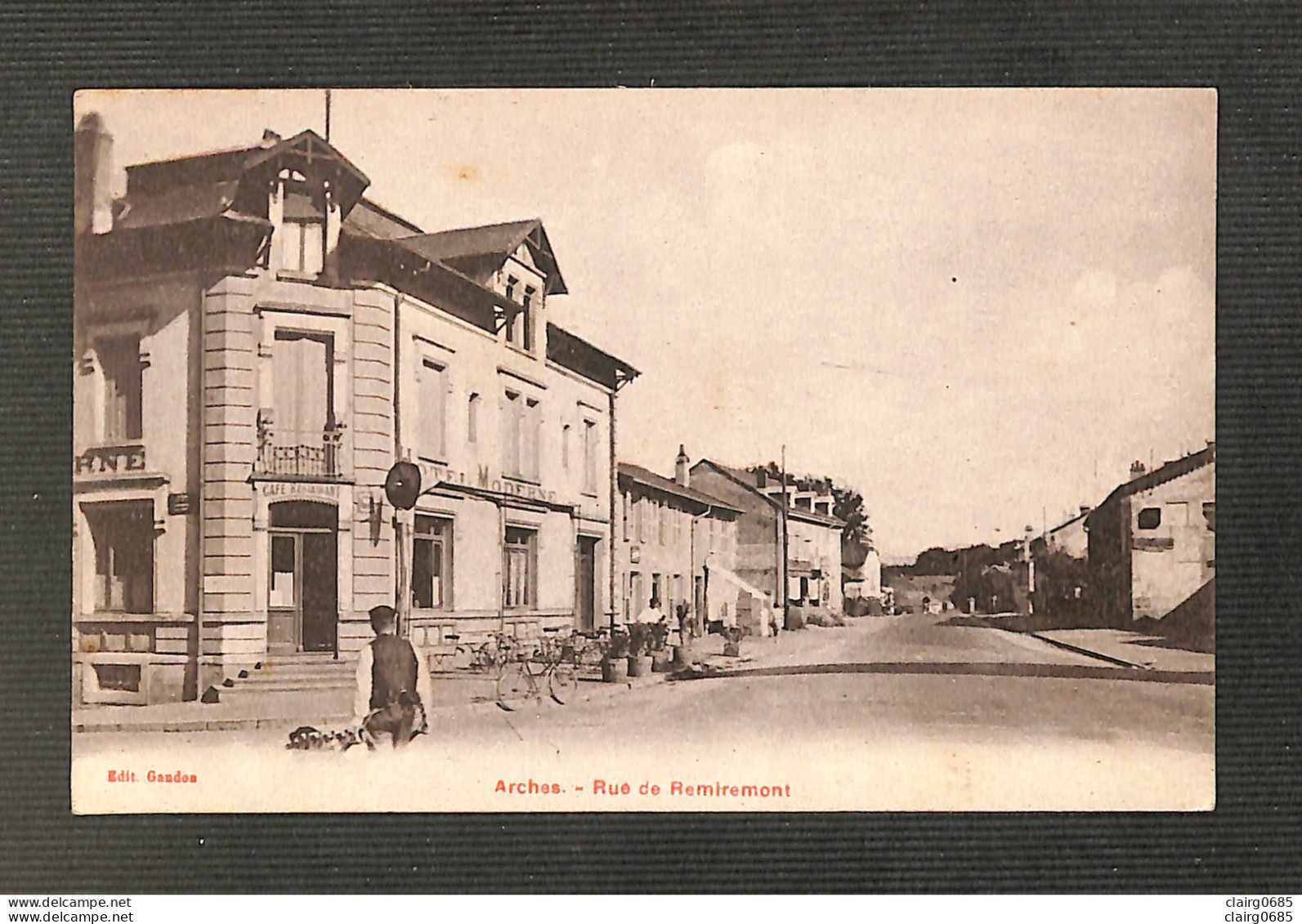 88 - ARCHES - Rue De Remiremont - 1935 - RARE - Arches