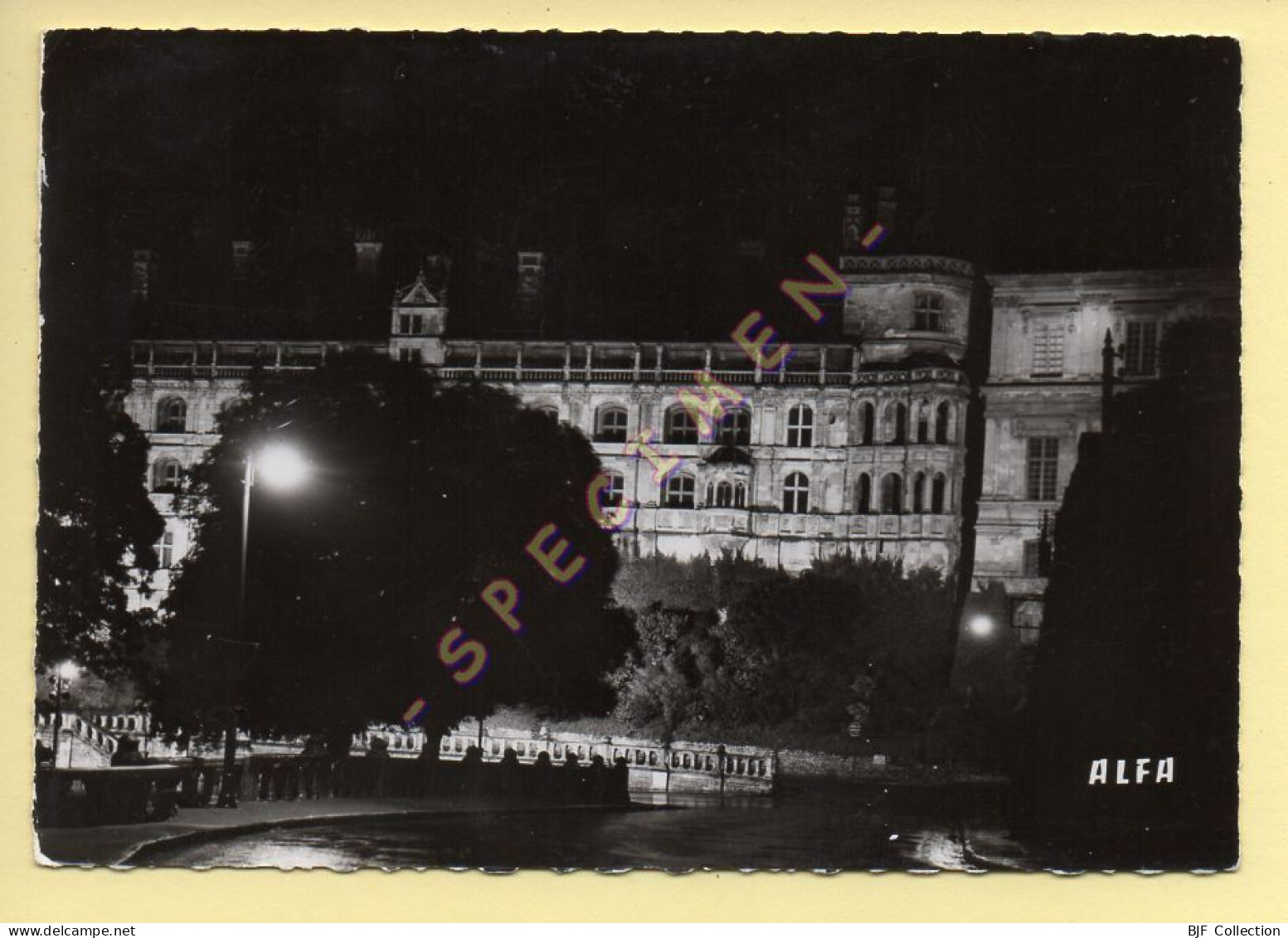 41. BLOIS - La Façade Du Château Illuminée (voir Scan Recto/verso) - Blois