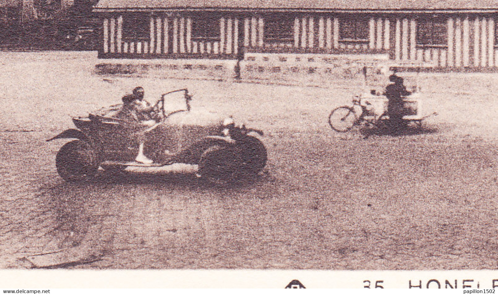 F-14-Honfleur-12P60 L'église Sainte Catherine, Voir La Très Vieille Voiture Et Le Marchand Ambulant Avec Vélo, Cpa BE - Honfleur