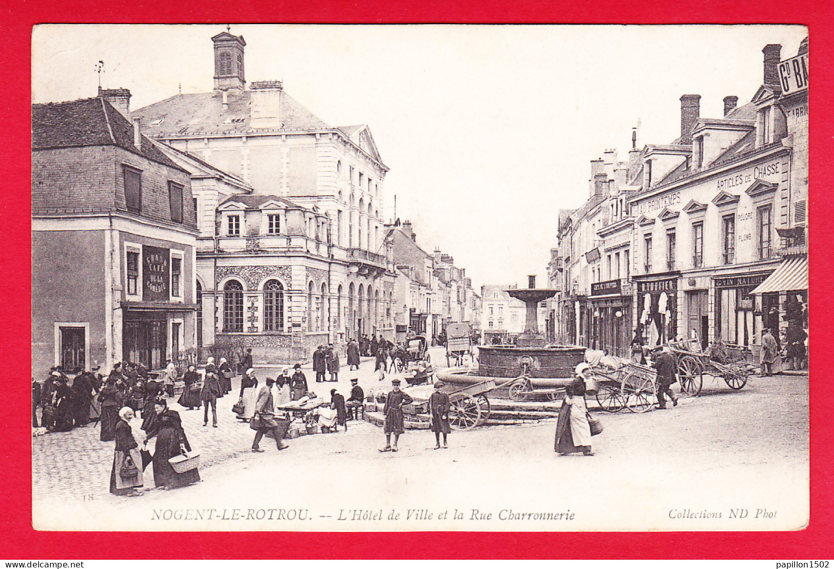 F-28-Nogent Le Rotrou-04P82  L'hôtel De Ville Et La Rue Charronnerie, Belle Animation, Commerces, Cpa BE - Nogent Le Rotrou