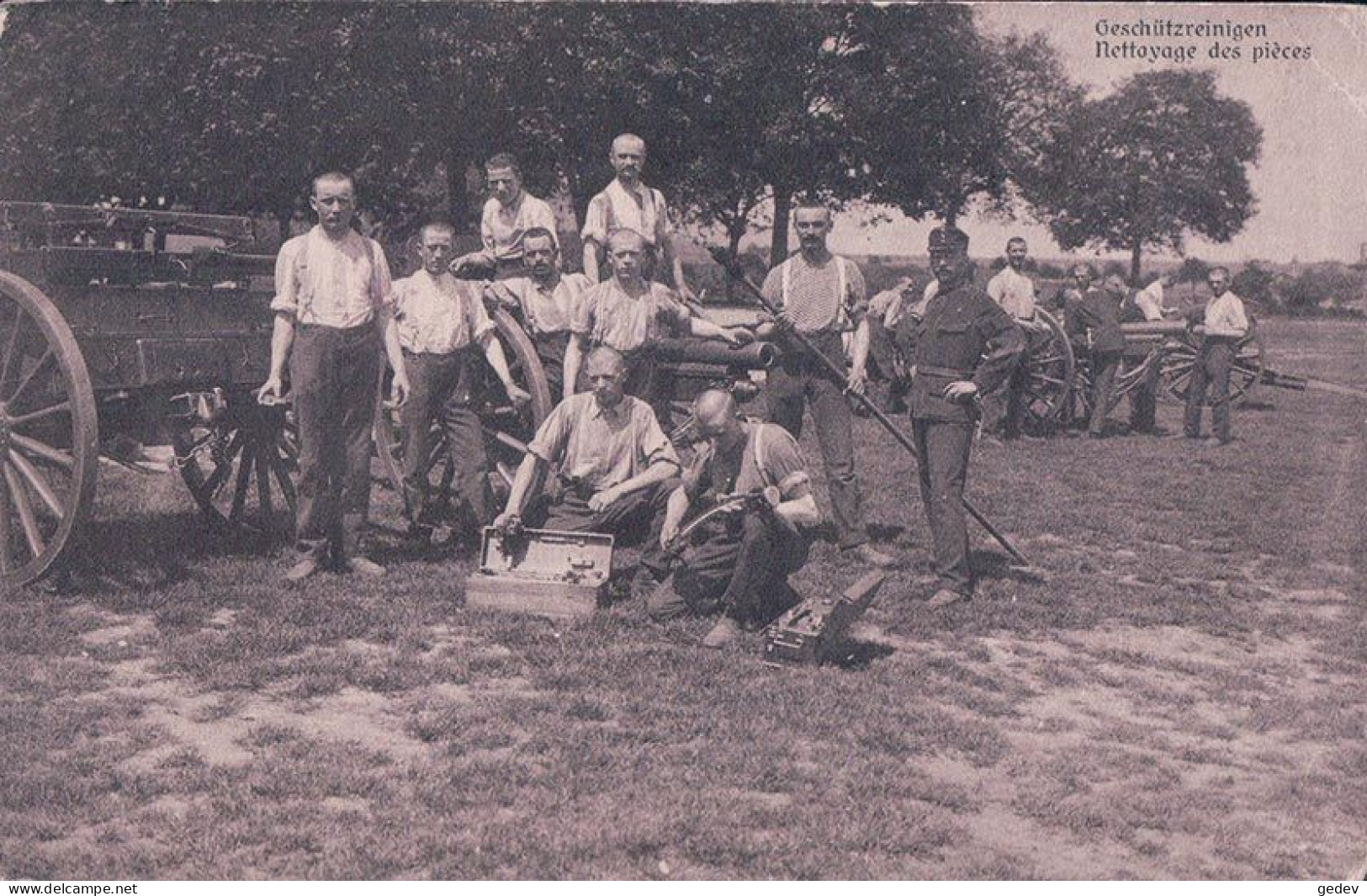 Armée Suisse, Nettoyage Des Pièces D'Artillerie (12445) - Manoeuvres