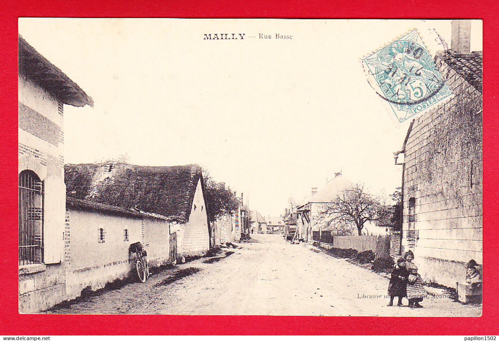 F-10-Mailly Le Camp-15P82  La Rue Basse, Animation, Cpa BE - Mailly-le-Camp