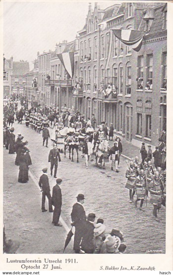 4818      81           Utrecht. Lustrumfeesten 1911 Optocht 27 Juni. (minuscule Vouwen In De Hoeken)(kaart Uit Album) - Utrecht