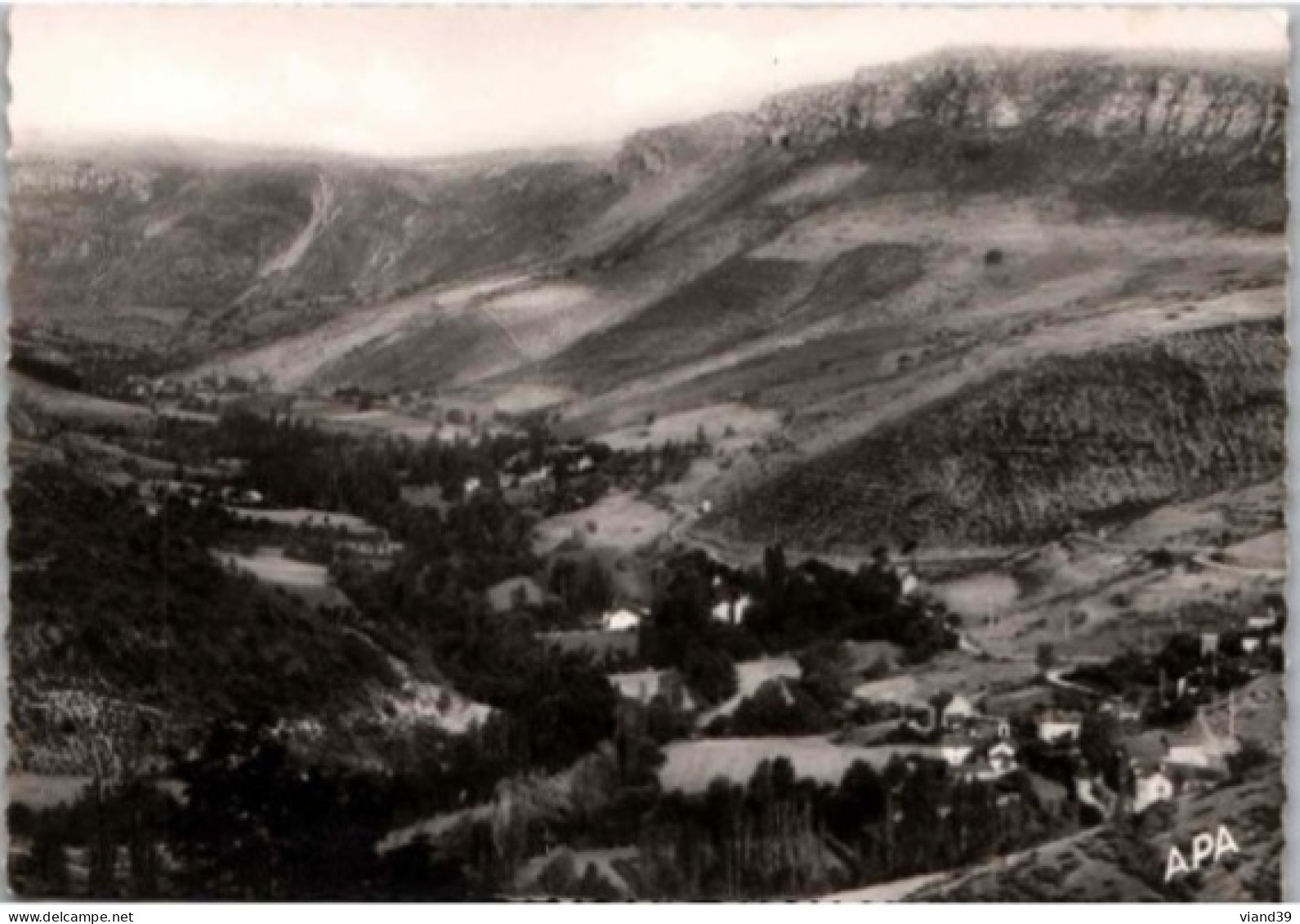 MEYRUEIS. -  Gorges Du Tarn : Vue Panoramique Sur La Vallée Vers Meyrueis Du Col De Perjuret.  -  . Non Circulée - Meyrueis