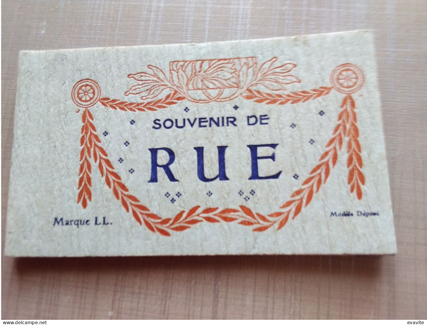 Carnet Complet De 12 CPA    Souvenir De RUE  (80) - Rue