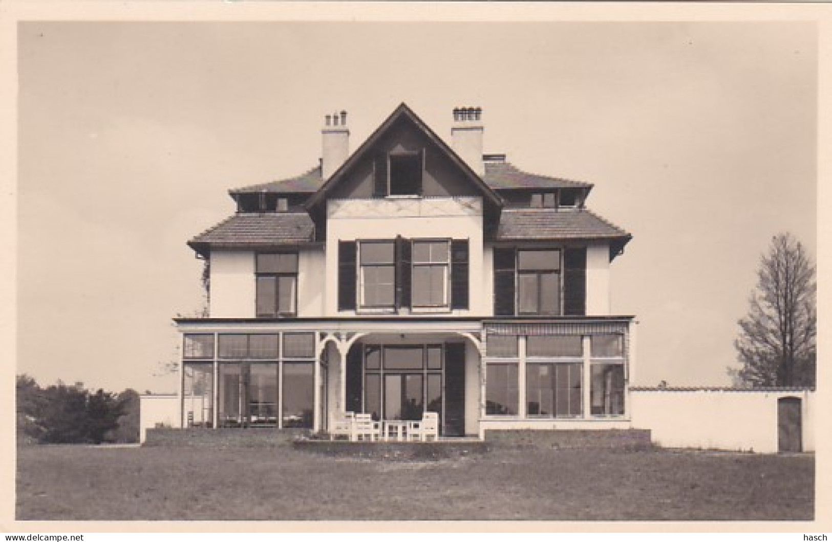 482111IJmuiden, Strandhuisjes. (bruine Randen) - IJmuiden