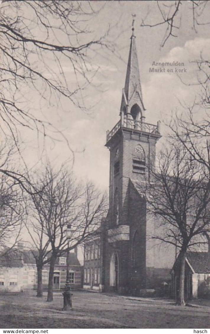 482222Arnemuiden, Markt En Kerk. (zie Hoeken, Randen En Achterkant) - Autres & Non Classés