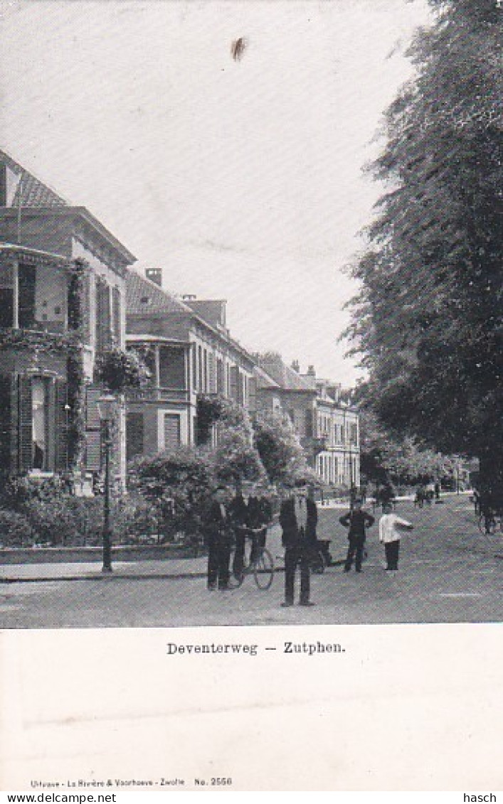 4822349Zutphen, Deventerweg Rond 1900.(zie Hoeken En Randen, Rechtsboven Een Vouwtje Zie Achterkant) - Zutphen