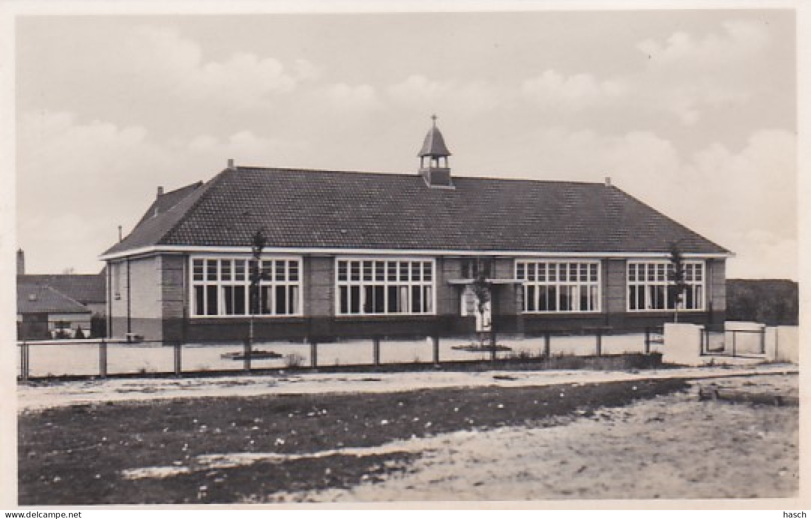 4822377Amsterdamscheveld, R. K. School. (minuscule Vouwen In De Hoeken) - Sonstige & Ohne Zuordnung