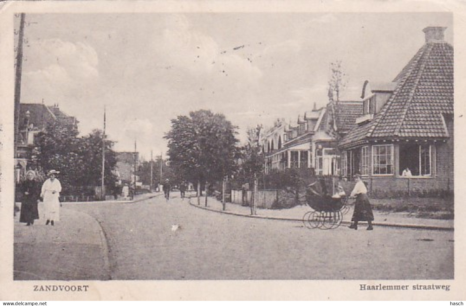 4822511Zandvoort, Haarlemmer Straatweg. (kleine Vouwen In De Hoeken, Kleine Beschadiging Op De Weg) - Zandvoort