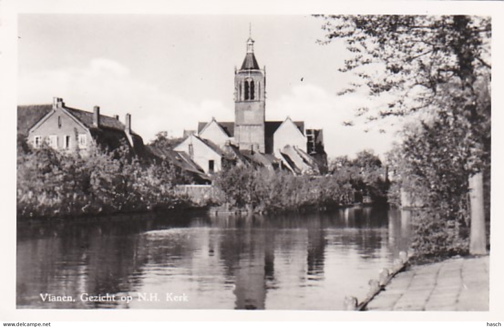 4822595Vianen, Gezicht Op N. H. Kerk. (FOTO KAART)(minuscule Vouwen In De Hoeken) - Other & Unclassified