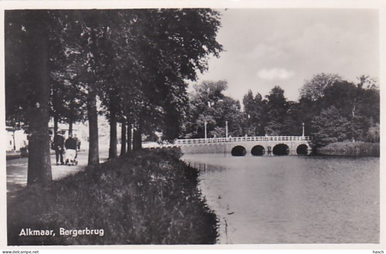 4822605Alkmaar, Bergerbrug. (kleine Vouwen In Hoeken En Randen) - Alkmaar
