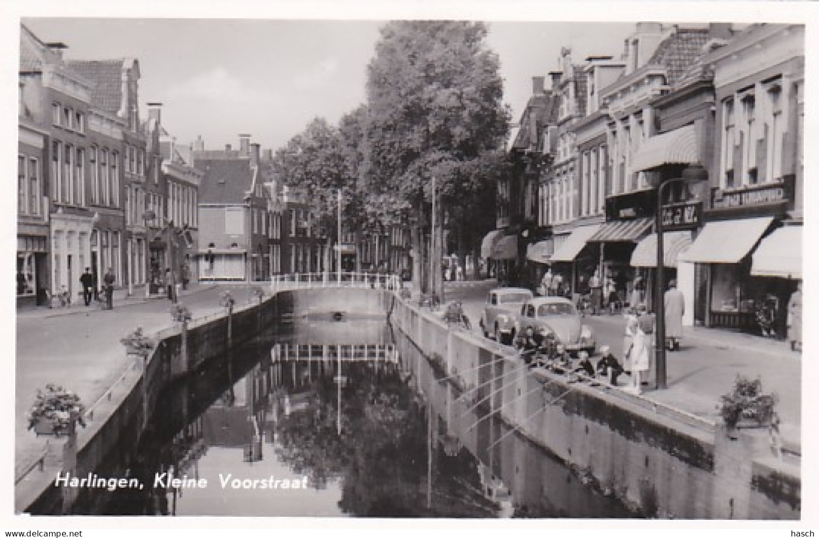 4822387Harlingen, Kleine Voorstraat. (MOOIE FOTO KAART) - Harlingen