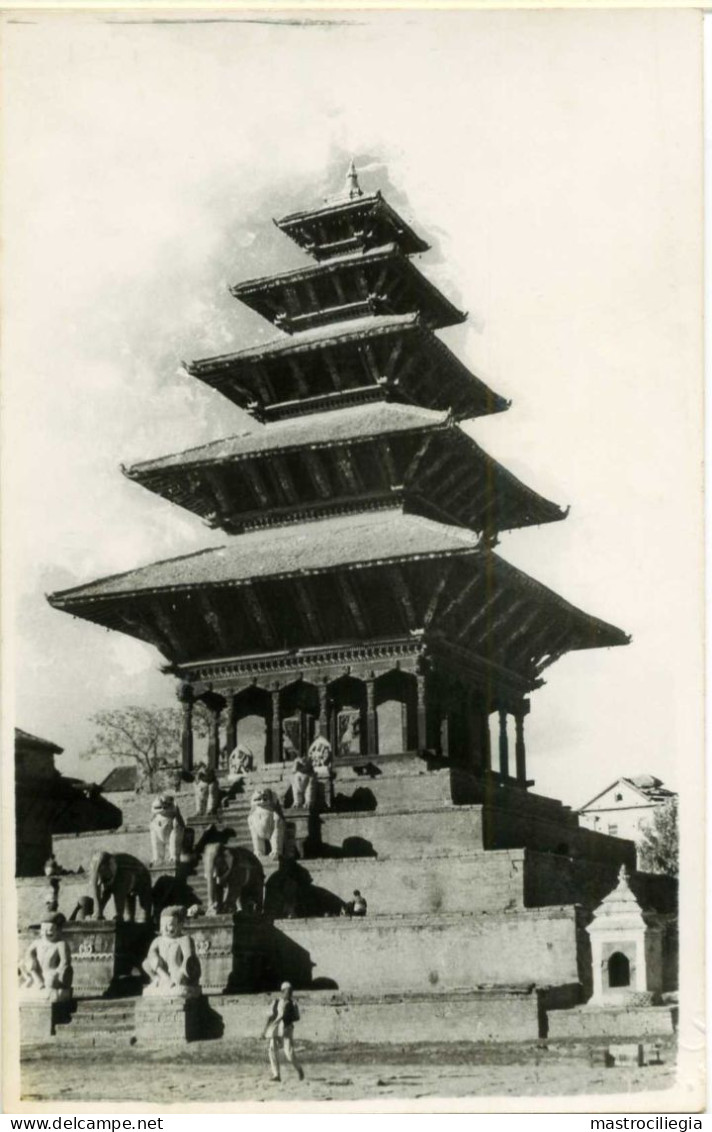 NEPAL BHAKTAPUR Katmandu Nyatapola Temple  - Népal