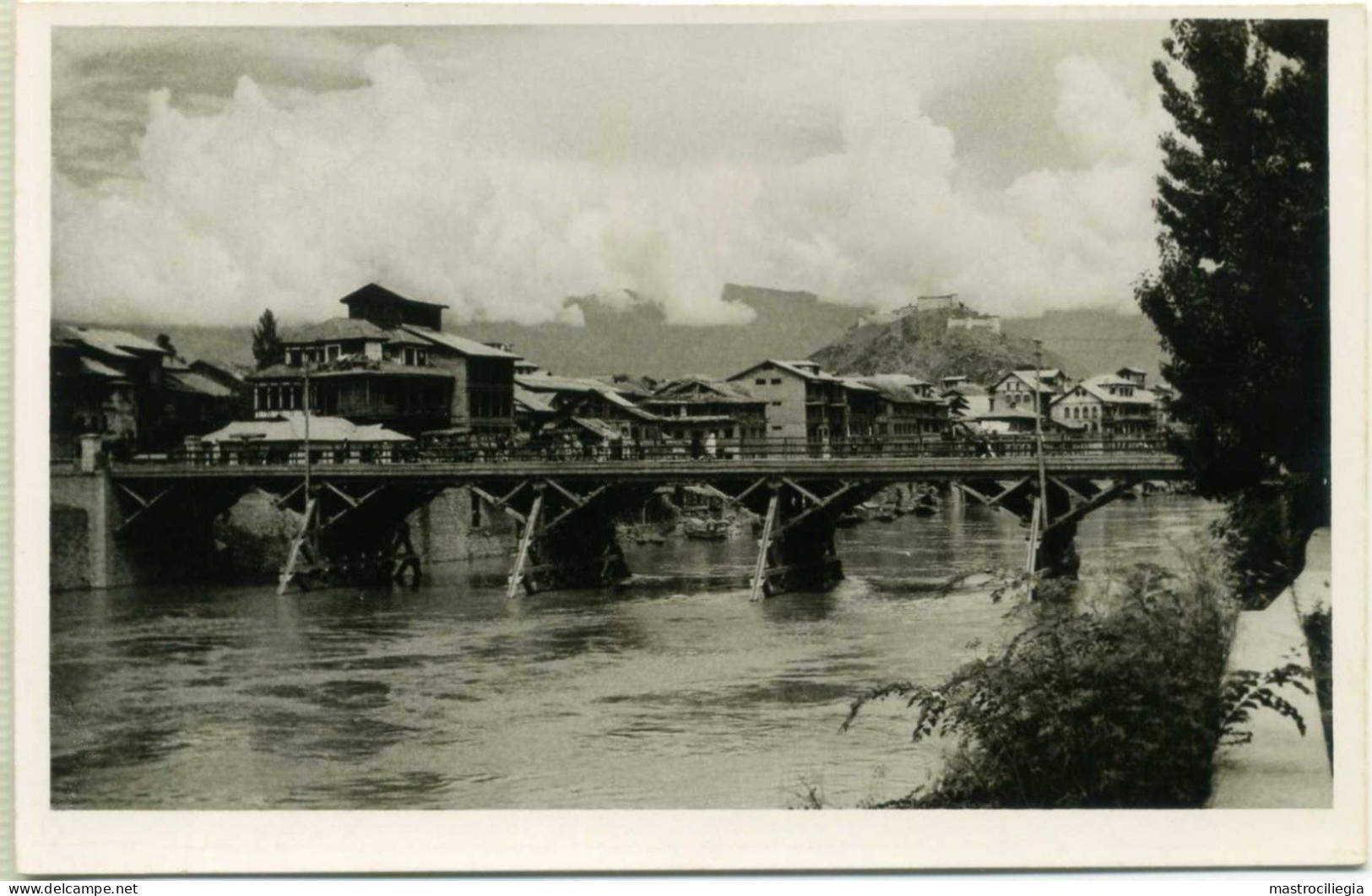 INDIA SRINAGAR Kashmir Bridge Over The Jhelum River - India