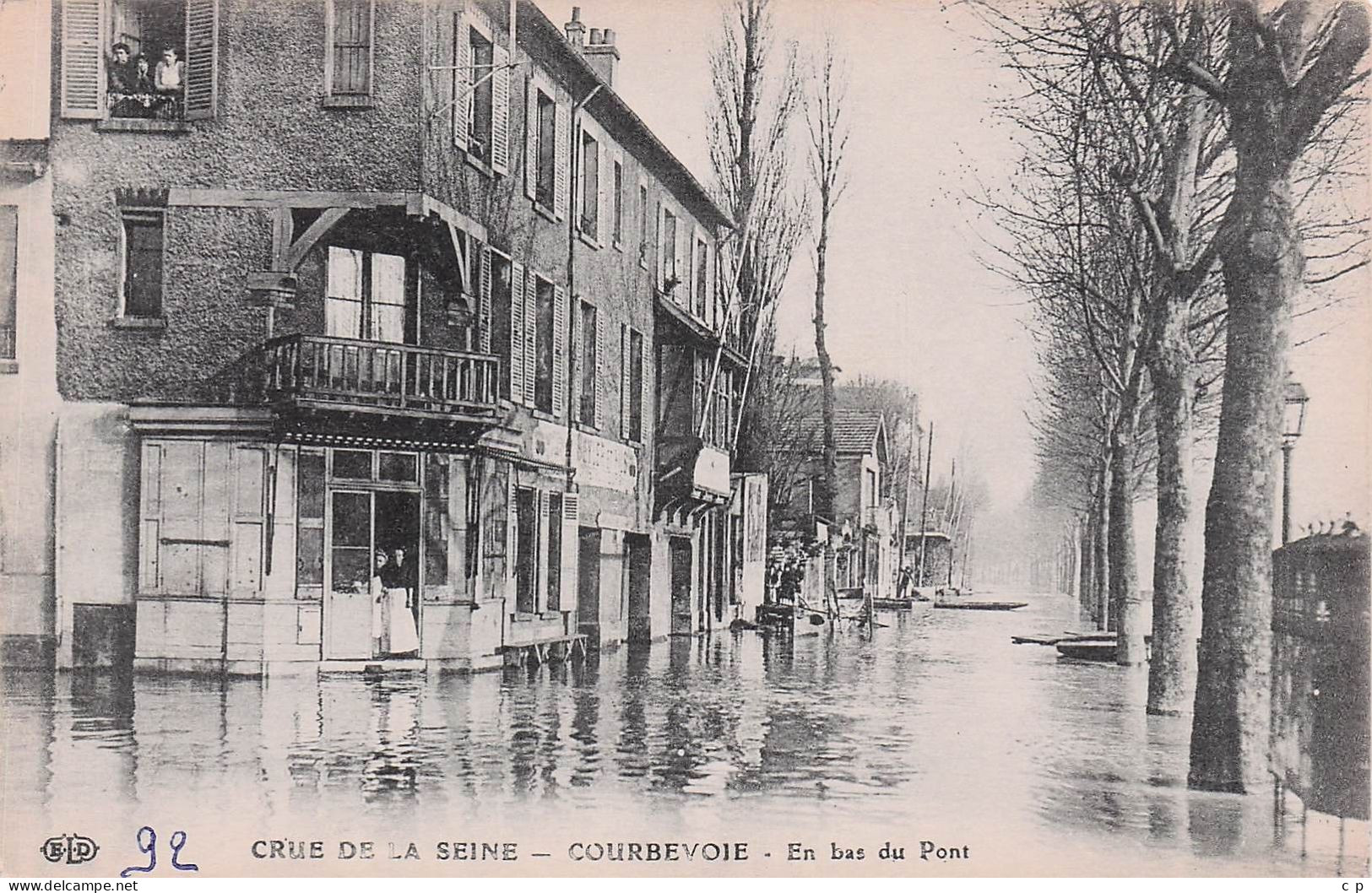 Courbevoie - En Bas Du Pont -   CPA °J - Courbevoie