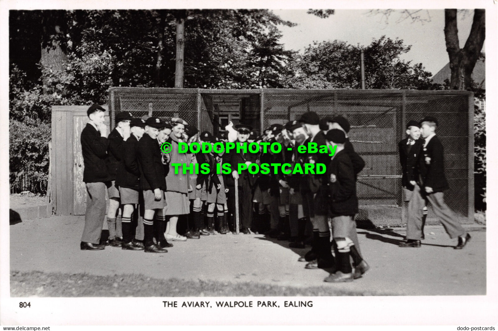 R505711 Ealing. Walpole Park. The Aviary. Charles Skilton. RP - Monde