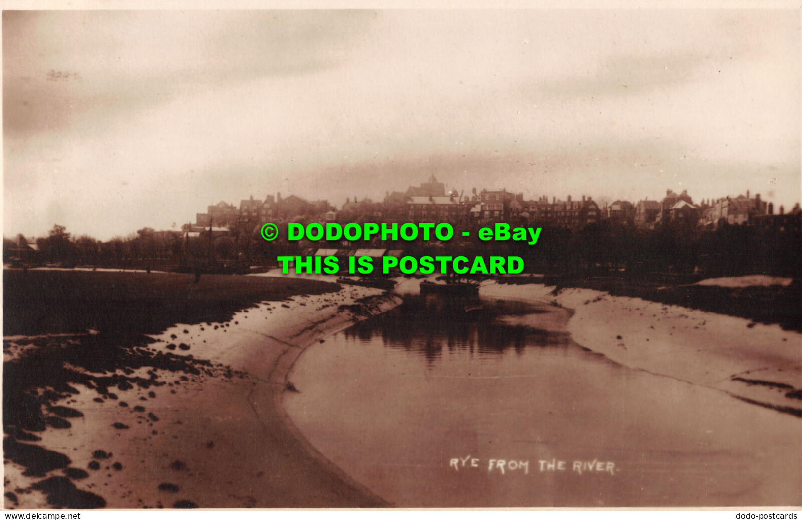 R505726 Rye From The River. Postcard - Monde