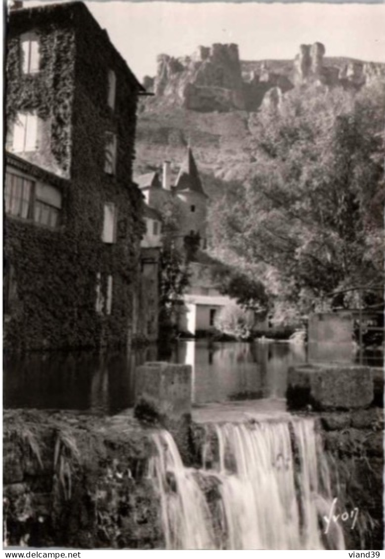 FLORAC. -  Le Rocher De Rochefort Et La Chute Du Pêcher.   -  Non Circulée.  Photo Véritable. - Florac