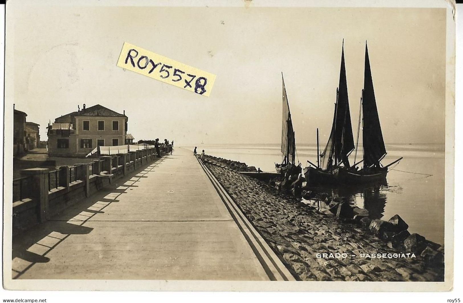 Friuli Venezia Giulia-gorizia-grado Passeggiata A Mare Differente Bella Veduta Anni 30 (f.picc./v.retro) - Autres & Non Classés