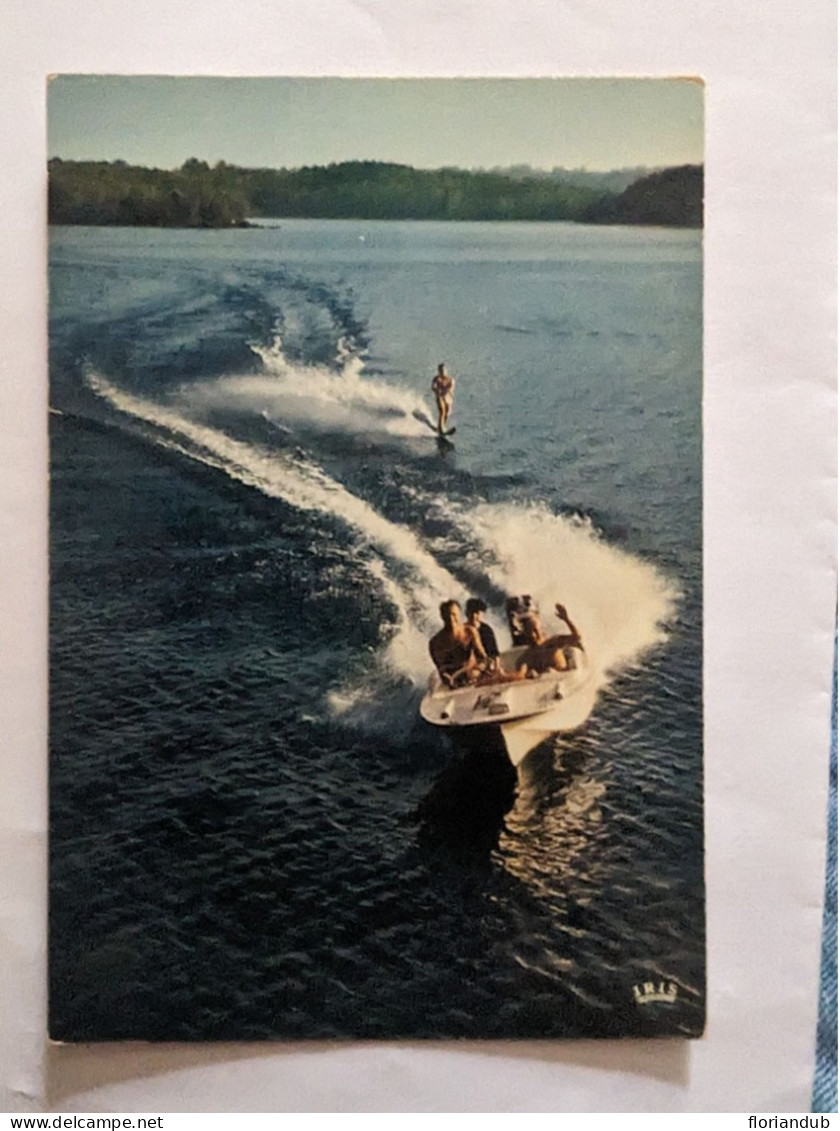 CP -  Ski Nautique Sur Un Lac Limousin - Water-skiing