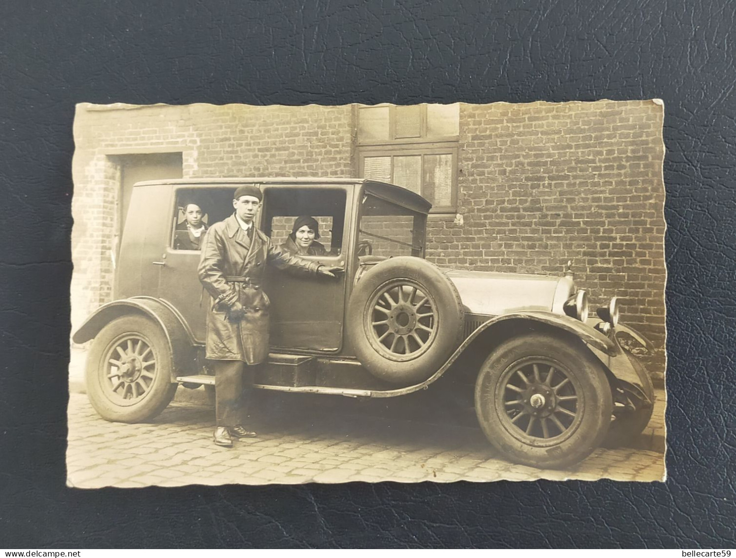 CARTE PHOTO  Voiture Ancienne WATTRELOS - Passenger Cars