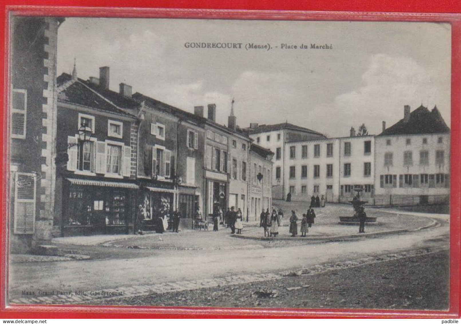 Carte Postale 55. Gondrecourt  Place Du Marché  Très Beau Plan - Gondrecourt Le Chateau