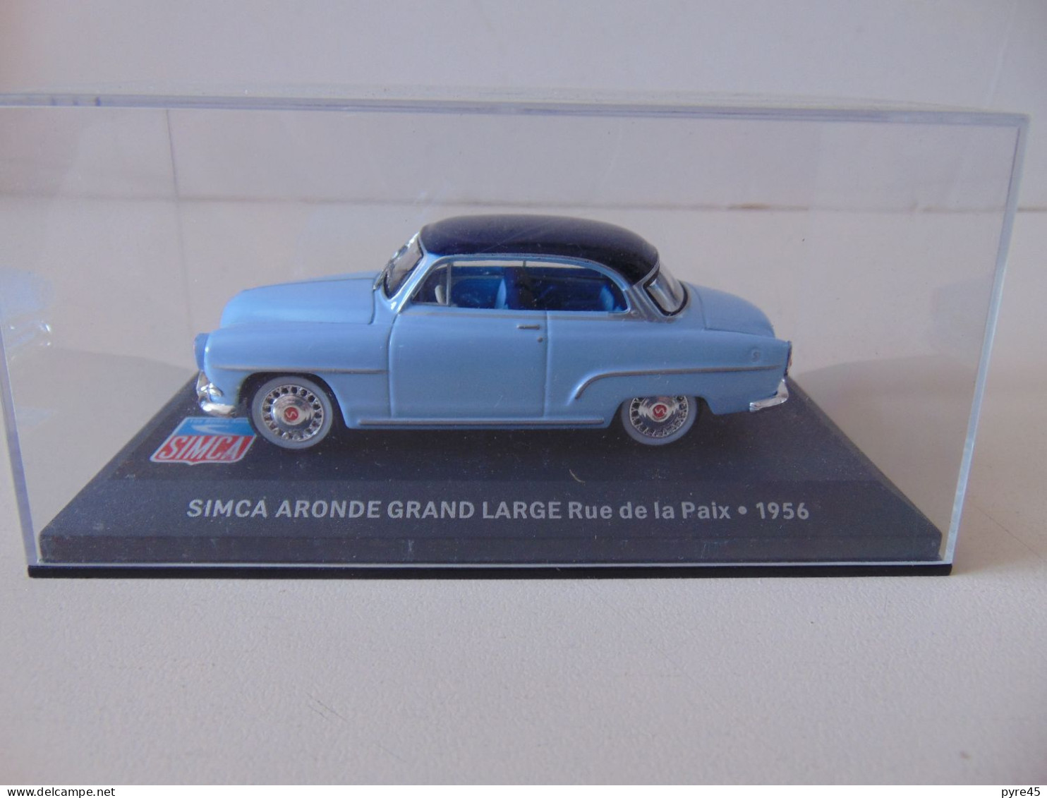 Voiture " Simca Aronde Grand Large "  Dans Sa Boite - Giocattoli Antichi