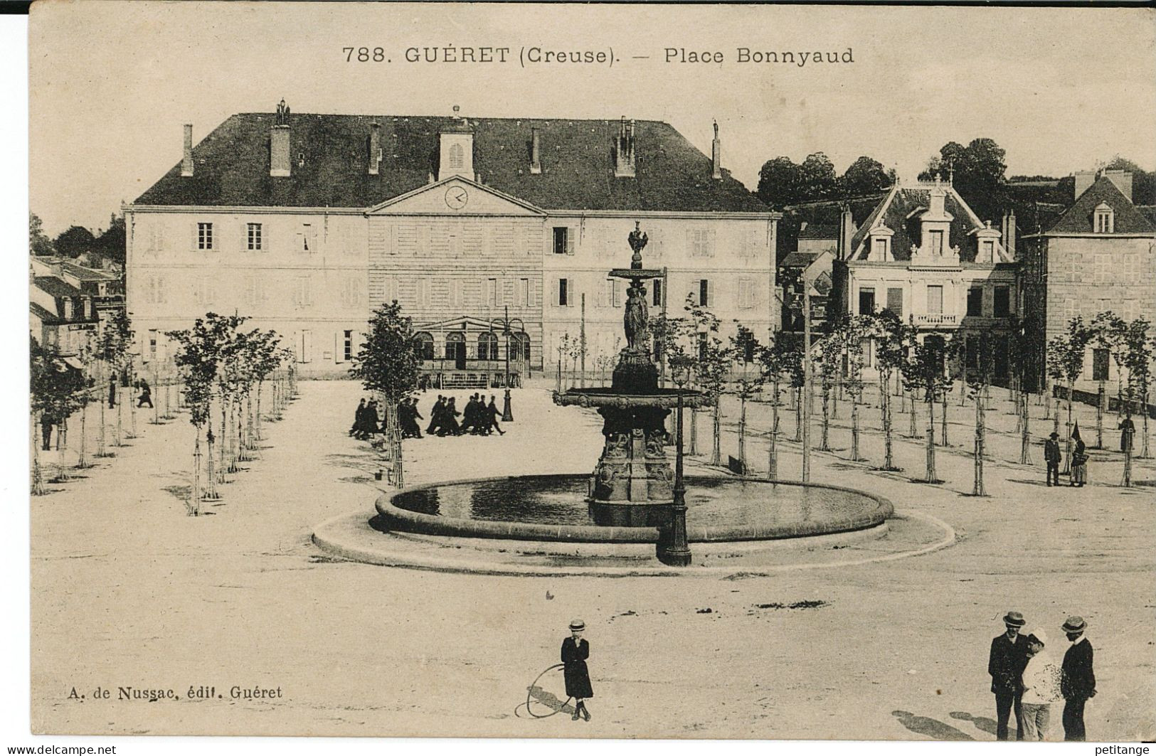 GUERET - PLACE BONNYAUD - Guéret