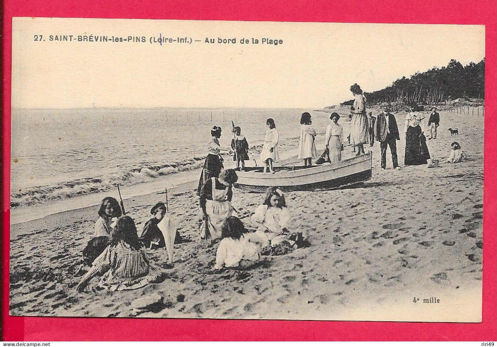 Cpa 44 SAINT-BREVIN LES PINS, Au Bord De La Plage, Barque, Enfants,  Animée,  Dos Vierge Et Divisé, VOIR SCANNE - Saint-Brevin-les-Pins