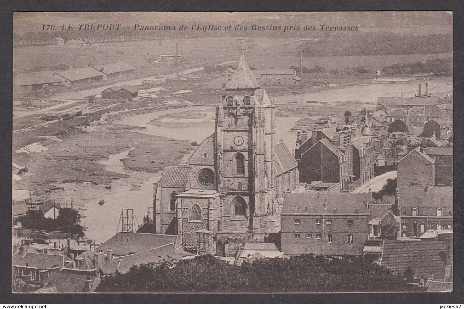 077092/ LE TRÉPORT, Panorama De L'Eglise Et Des Bassins Pris Des Terrasses - Le Treport