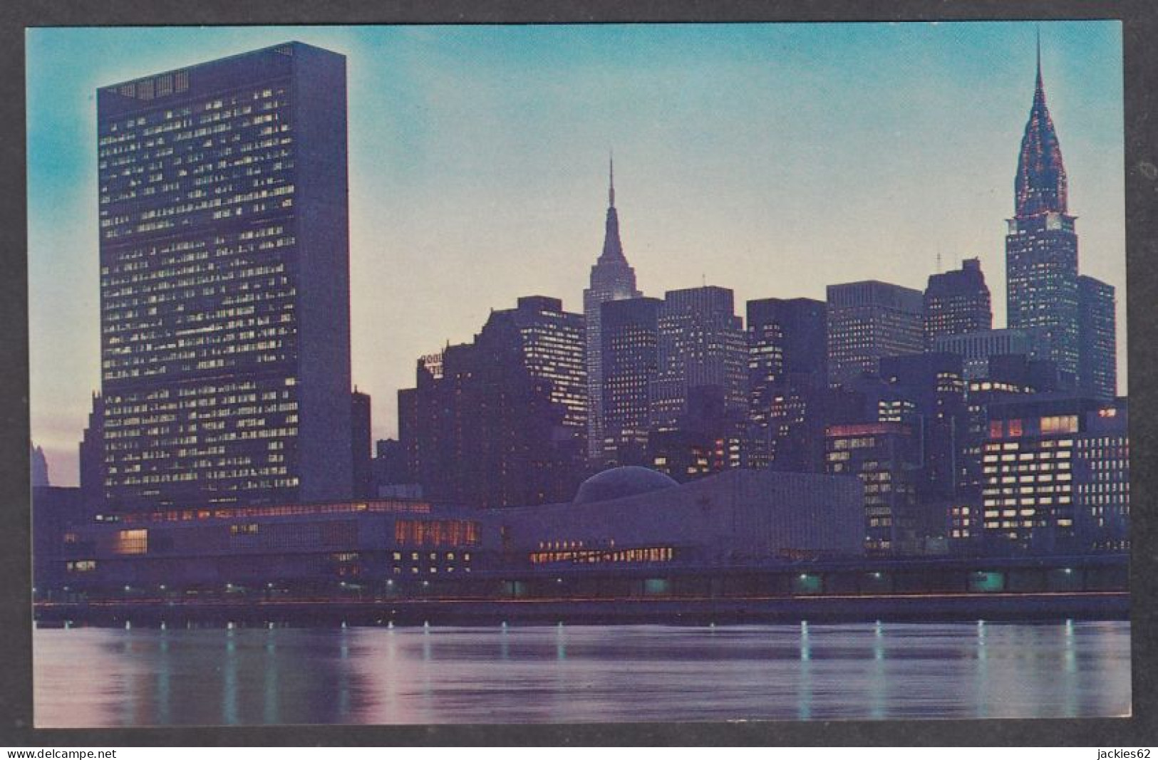 128576/ MANHATTAN, United Nations At Night - Manhattan
