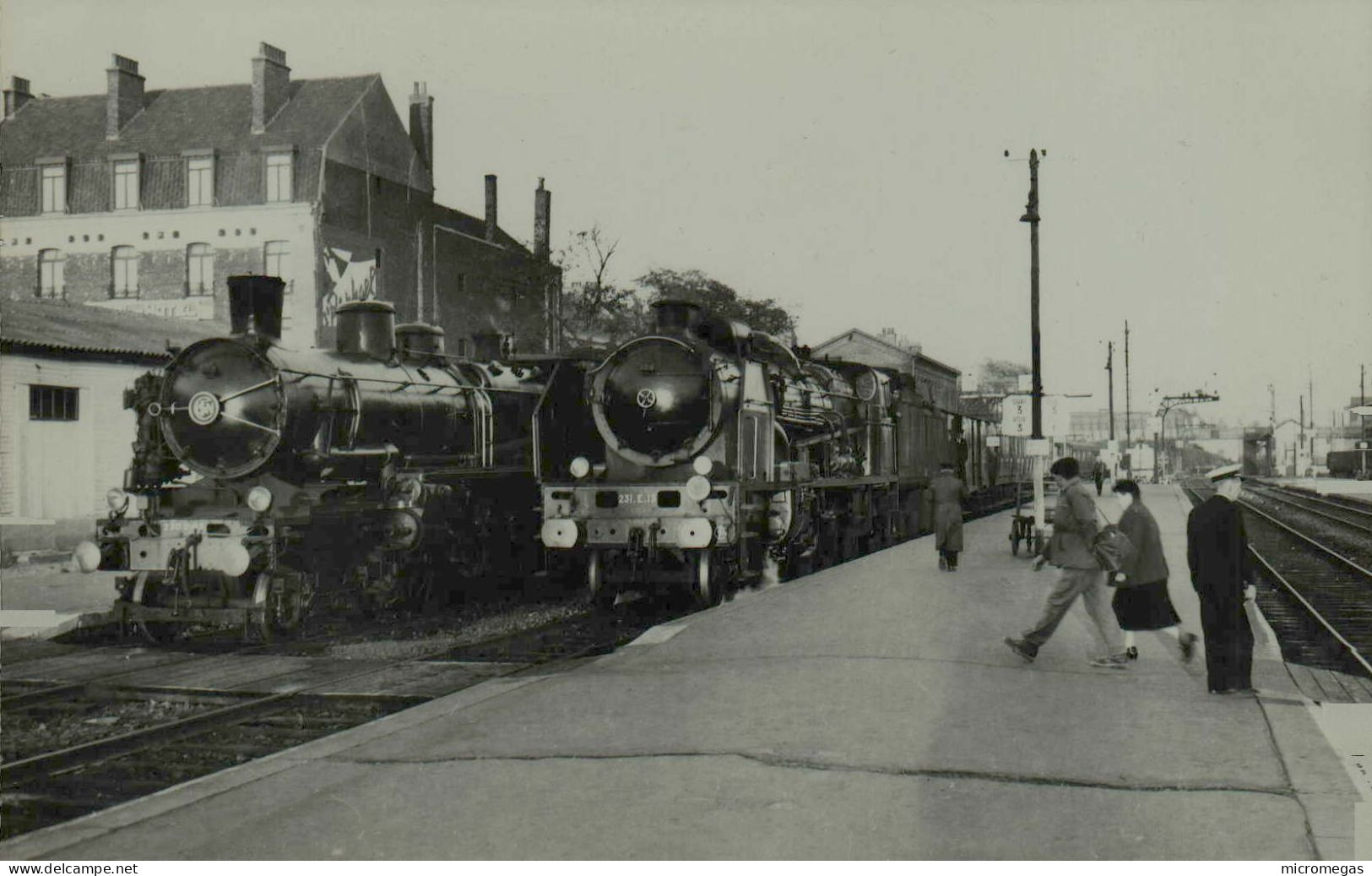 Reproduction - Intérieur De Gare à Identifier - Eisenbahnen