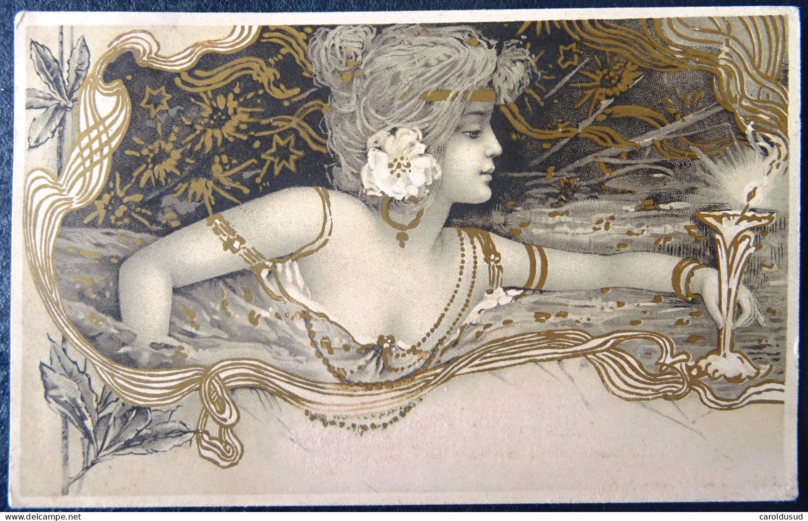 CPA Litho PRECURSEUR  FOND NOIR ET Dorure Art Nouveau Illustrateur Femme Fille NYMPHE BOUGIE  1902 - Antes 1900