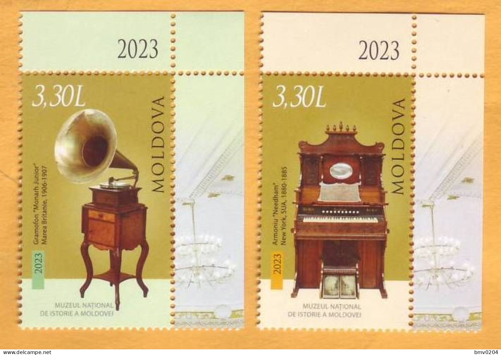 2023  Moldova  Harmonium ”Needham”, New York, Gramafon ”Monarh”, Berlin, Germania, 2v Mint - Muziek
