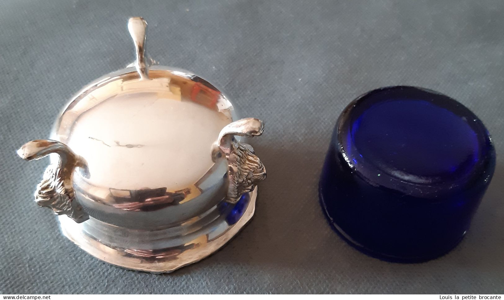 Lot De 3 Petits Pots à épices De Table,  En Métal Argenté  Avec Bol En Verre Bleu. - Autres & Non Classés