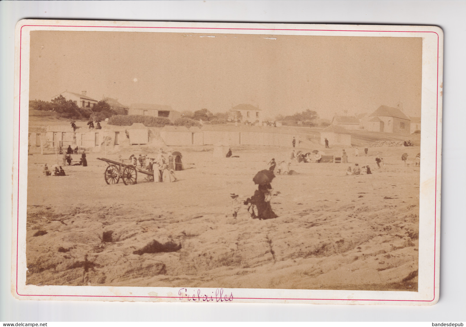 RARE Photo Originale Photographe Amateur Circa 1890 PREFAILLES Plage Maisons Animation - Préfailles