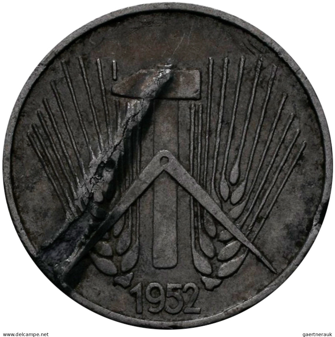 DDR: 1 Pfennig 1952 A, Geprägt Auf Defektem Schrötling. Dadurch Materialbruch. T - Altri & Non Classificati