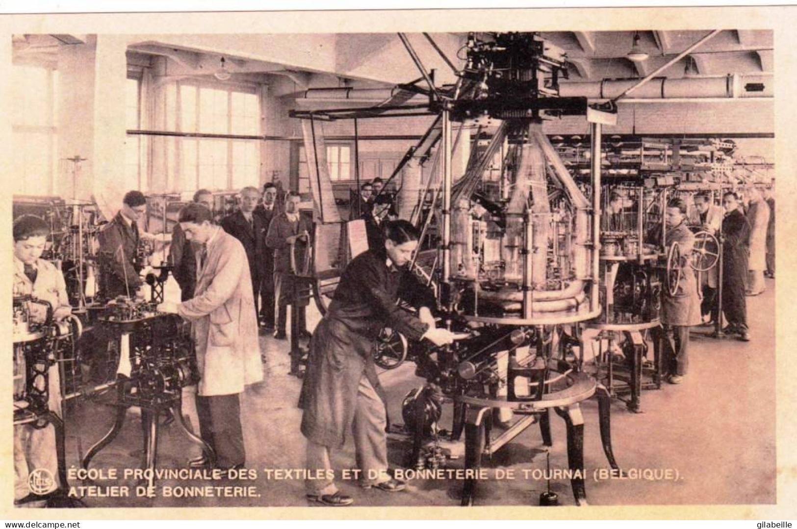 TOURNAI - Ecole Provinciale Des Textiles Et De Bonneterie - Atelier De Bonneterie - Doornik