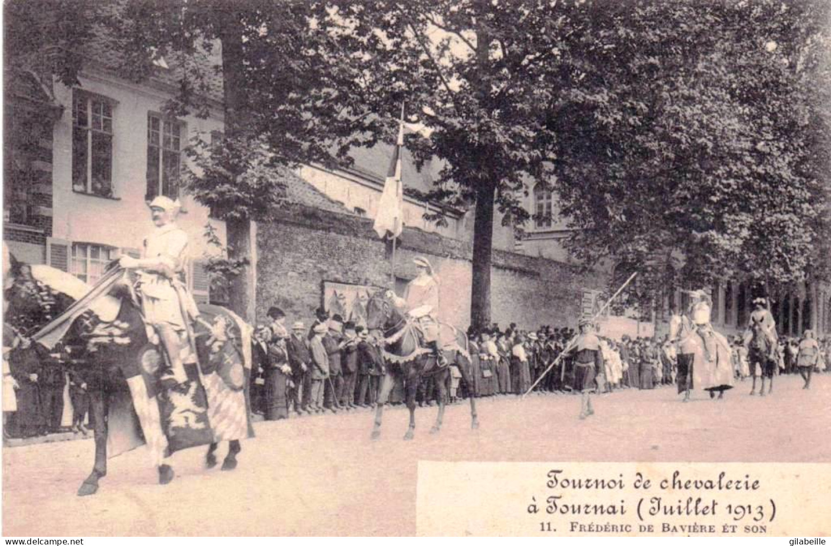 TOURNAI - Tournoi De Chevalerie - Juillet 1913 - Fredeic De Baviere Et Son Porte Banniere - Publicité Au Dos - Doornik