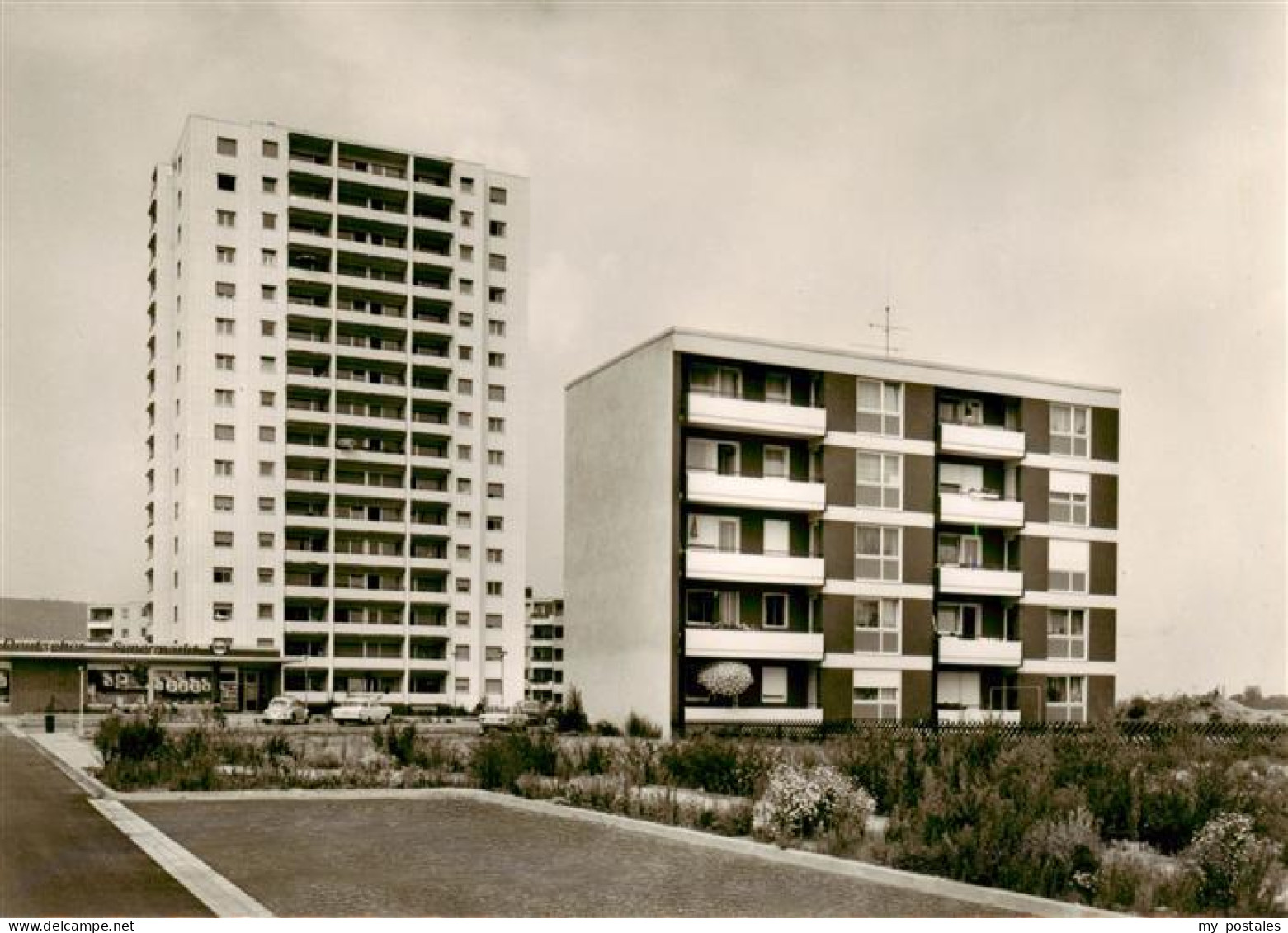 73887323 Neustadt  Haardt Weinstrasse Bayernplatz Mit Hochhaus  - Neustadt (Weinstr.)