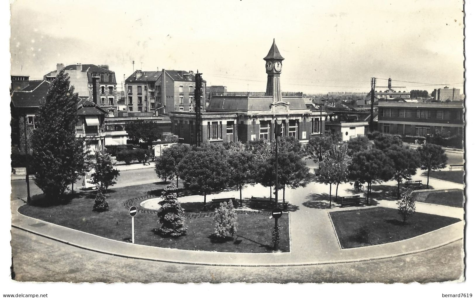 93  Aulnay Sous Bois - Place De La Gare - Aulnay Sous Bois