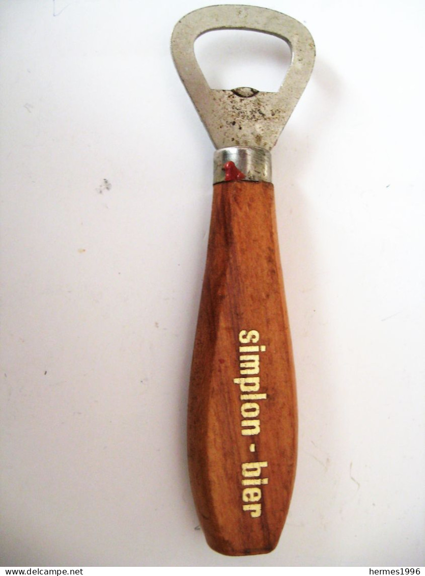 APRIBOTTIGLIE   SIMPLON   BIER    MANICO  IN  LEGNO - Flessenopener