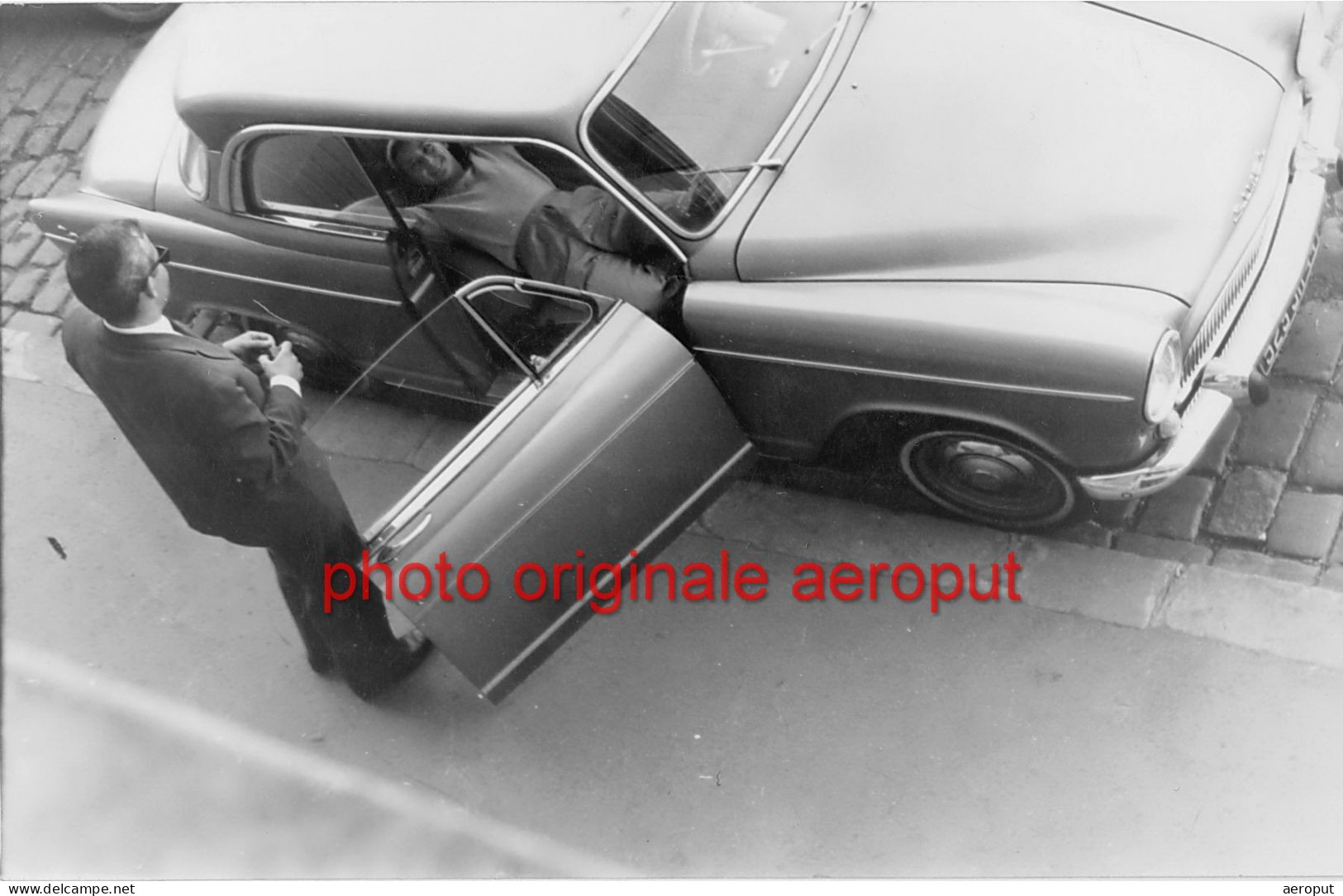 Photo Ancienne, Voiture Simca Aronde P60 Monaco Spéciale, 2 Portes, 9x14 Cm - Automobiles