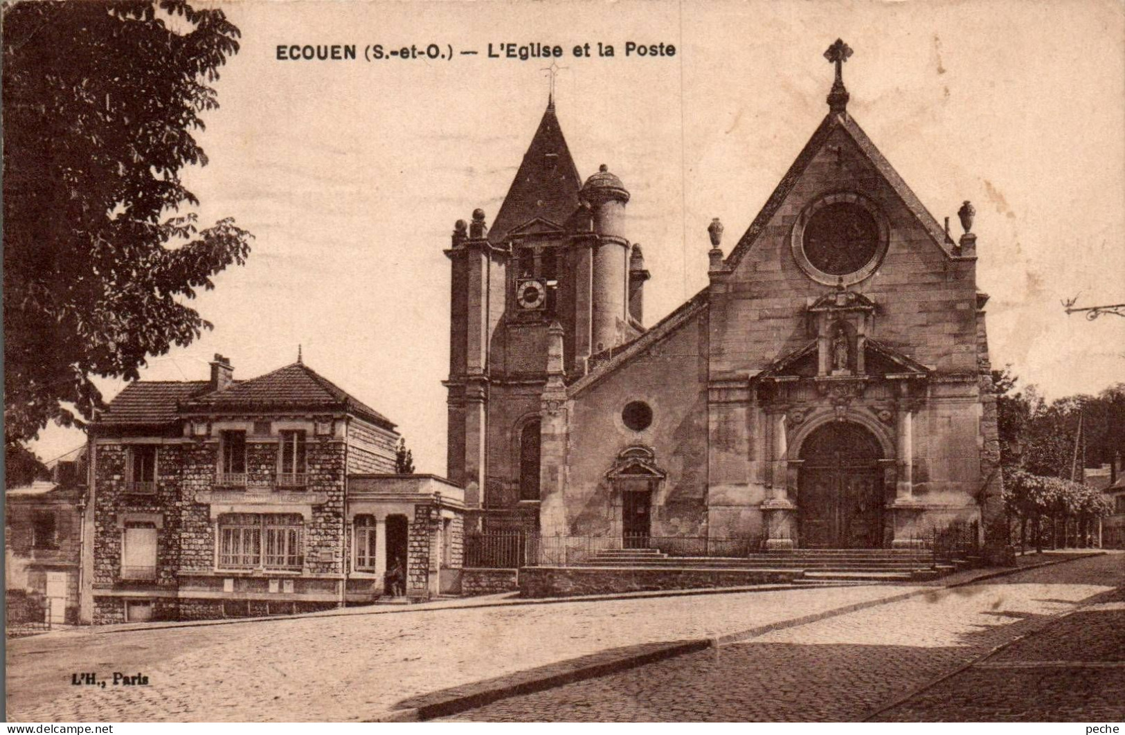 N°975 W -cpa Ecouan -l'église Et La Poste- - Ecouen