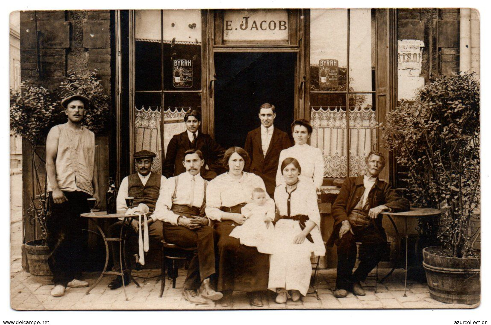 Devanture Et Terrasse De Café. Maison Jacob. Carte Photo Animée Non Située - Cafés