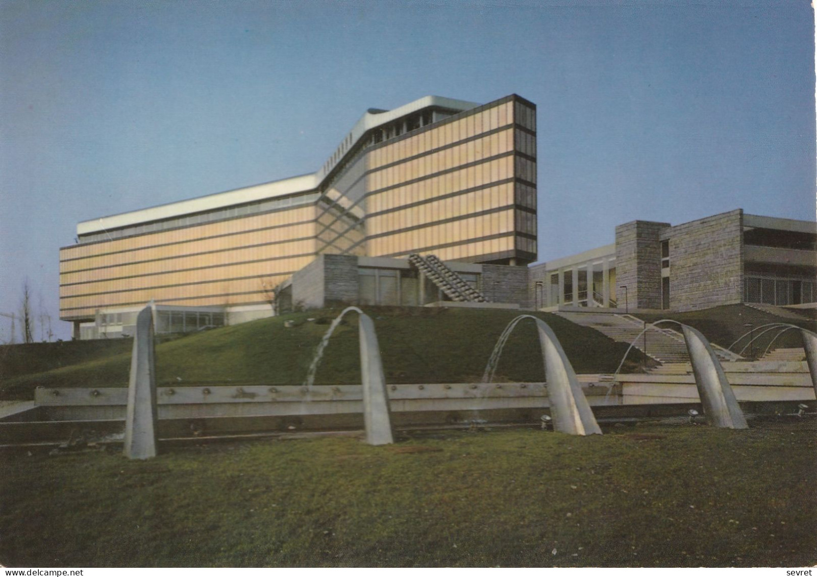 CRETEIL . - La Préfecture Du Val De Marne . Cliché RARE - Creteil