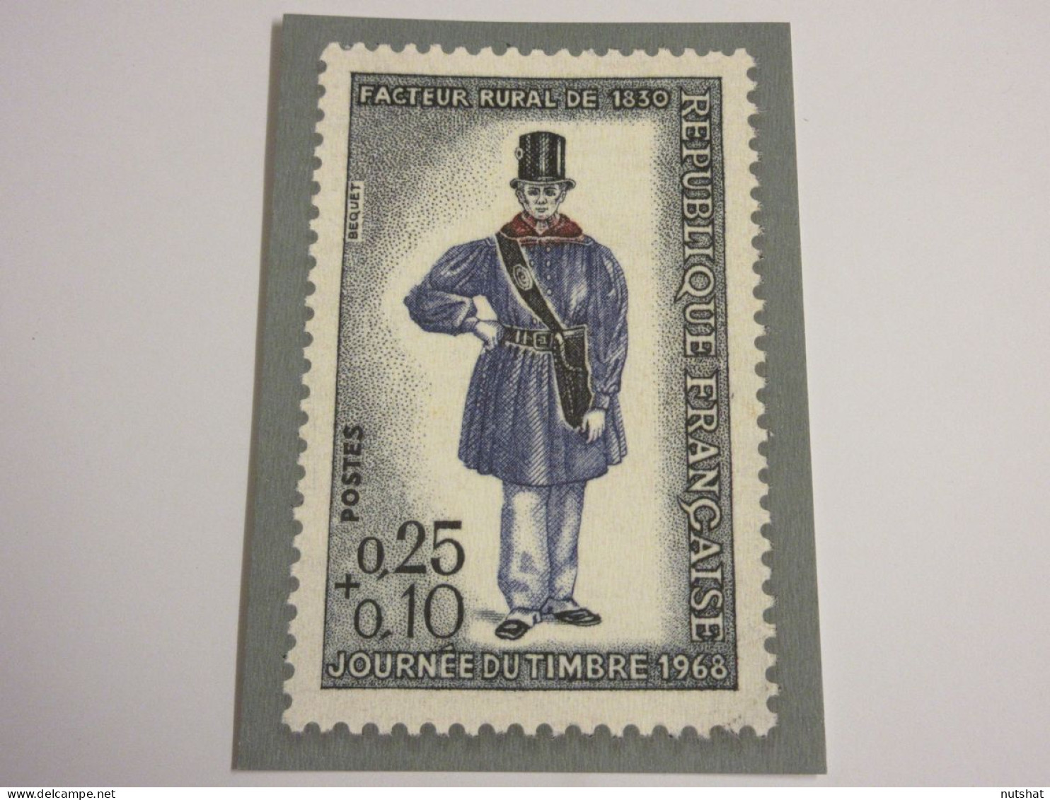 CP CARTE POSTALE TIMBREE INTERNATIONALE FACTEUR RURAL 1830 PLAQUE FACTEUR 1975 - Postzegels (afbeeldingen)