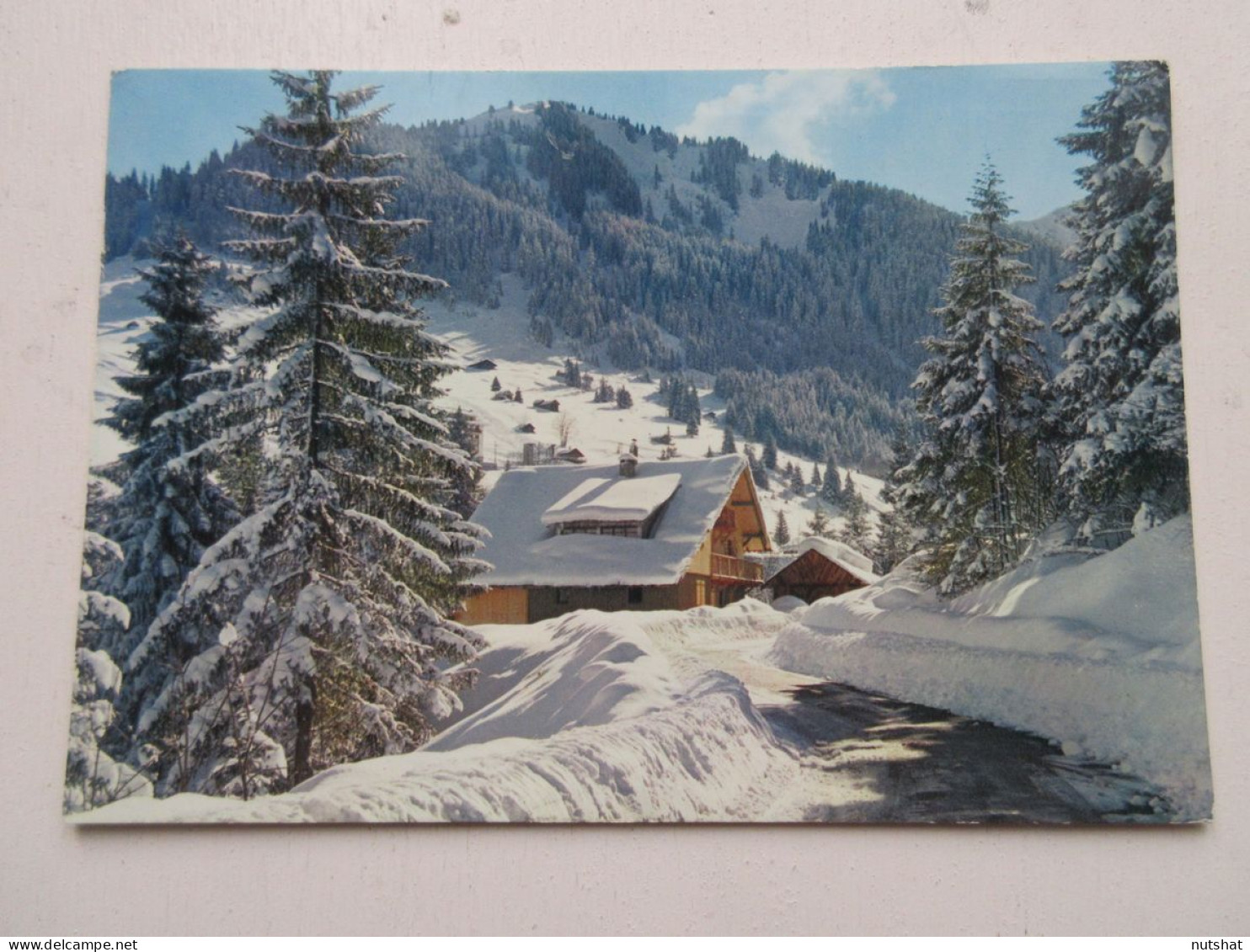 CP CARTE POSTALE PYRENEES Les CHALETS Sous La NEIGE - Ecrite En 1979             - Midi-Pyrénées